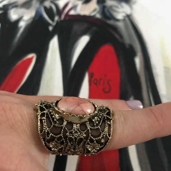 Rose Quartz Vintage Armor Gold Ring - Picture 2 of 7